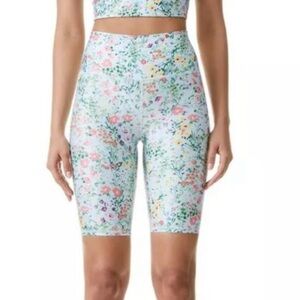 ALICE + OLIVIA • COASTAL GARDEN POWDER BLUE • ATHLETIC SHORTS